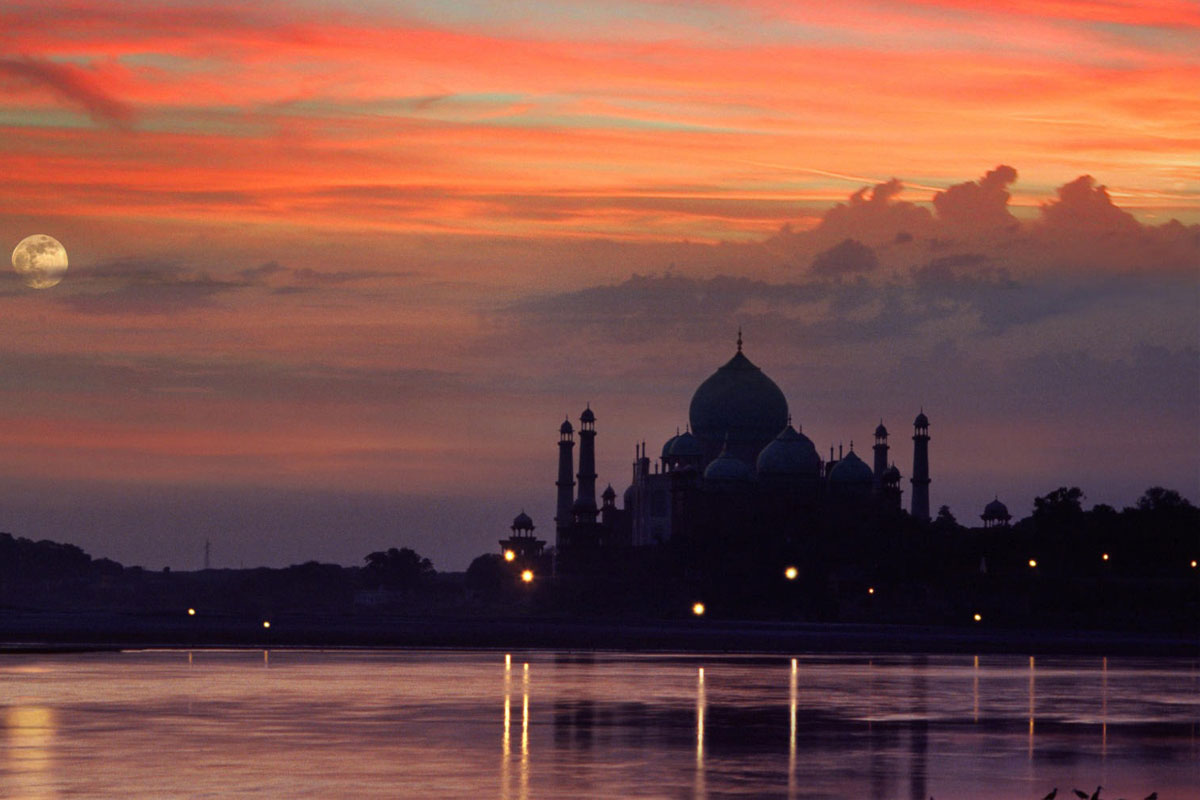 Overnight Taj Mahal Tour